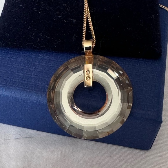 ✨ Beautiful Rare Vintage Swarovski Loop Pendent ✨ - Picture 16 of 16